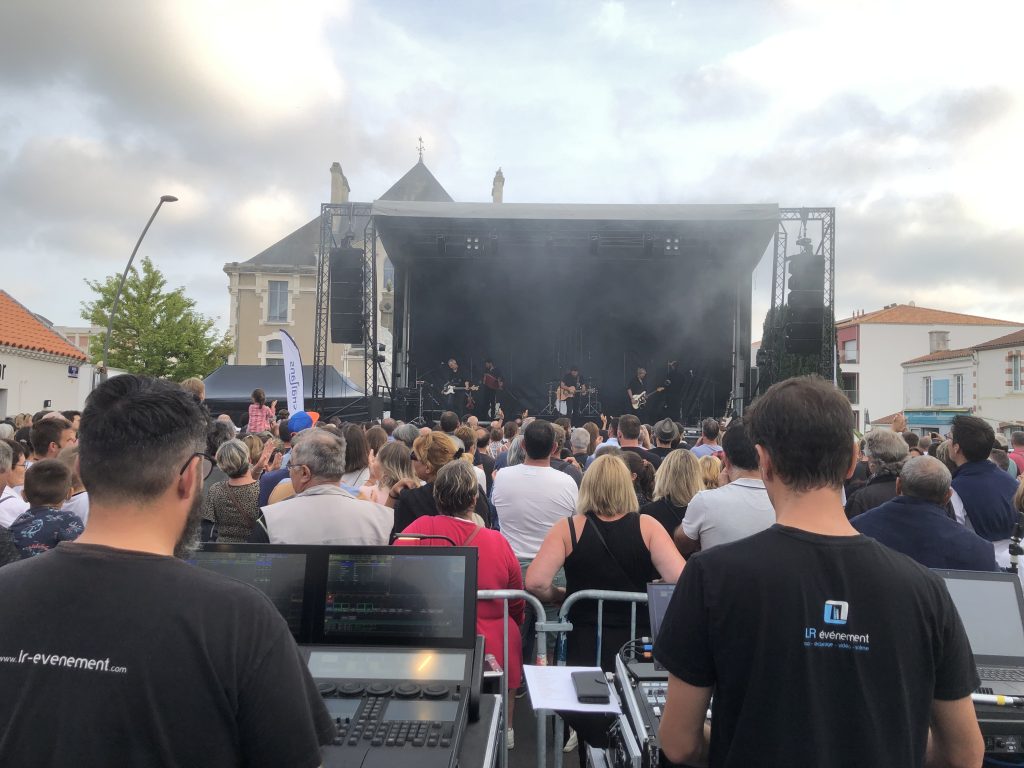 lr événement prestation technique sonorisation lumière séminaire, concert en vendée.
