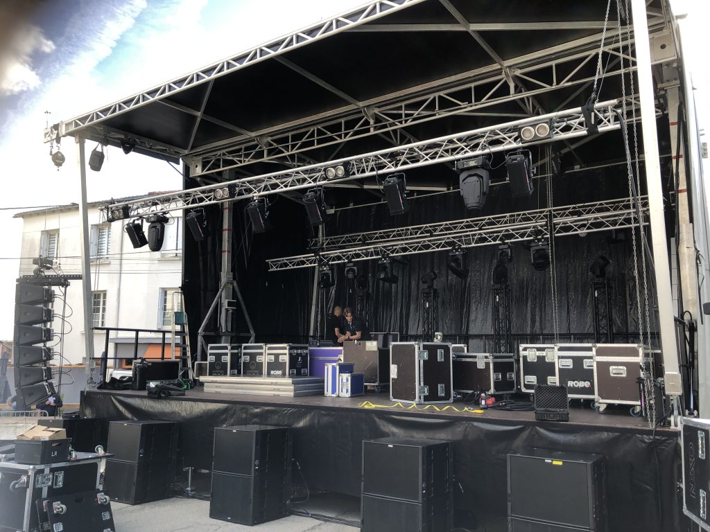 lr événement prestation technique sonorisation lumière séminaire, concert en vendée.
