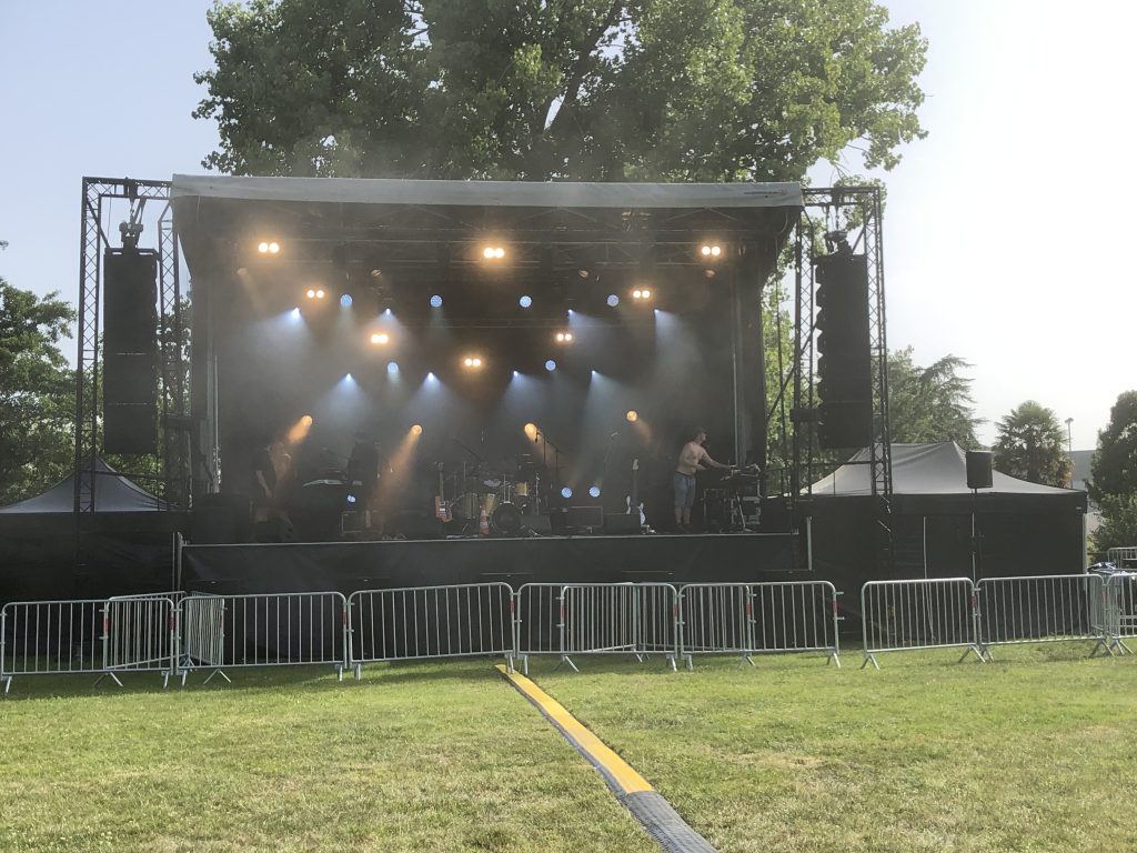 lr événement prestation technique sonorisation lumière séminaire, concert en vendée.